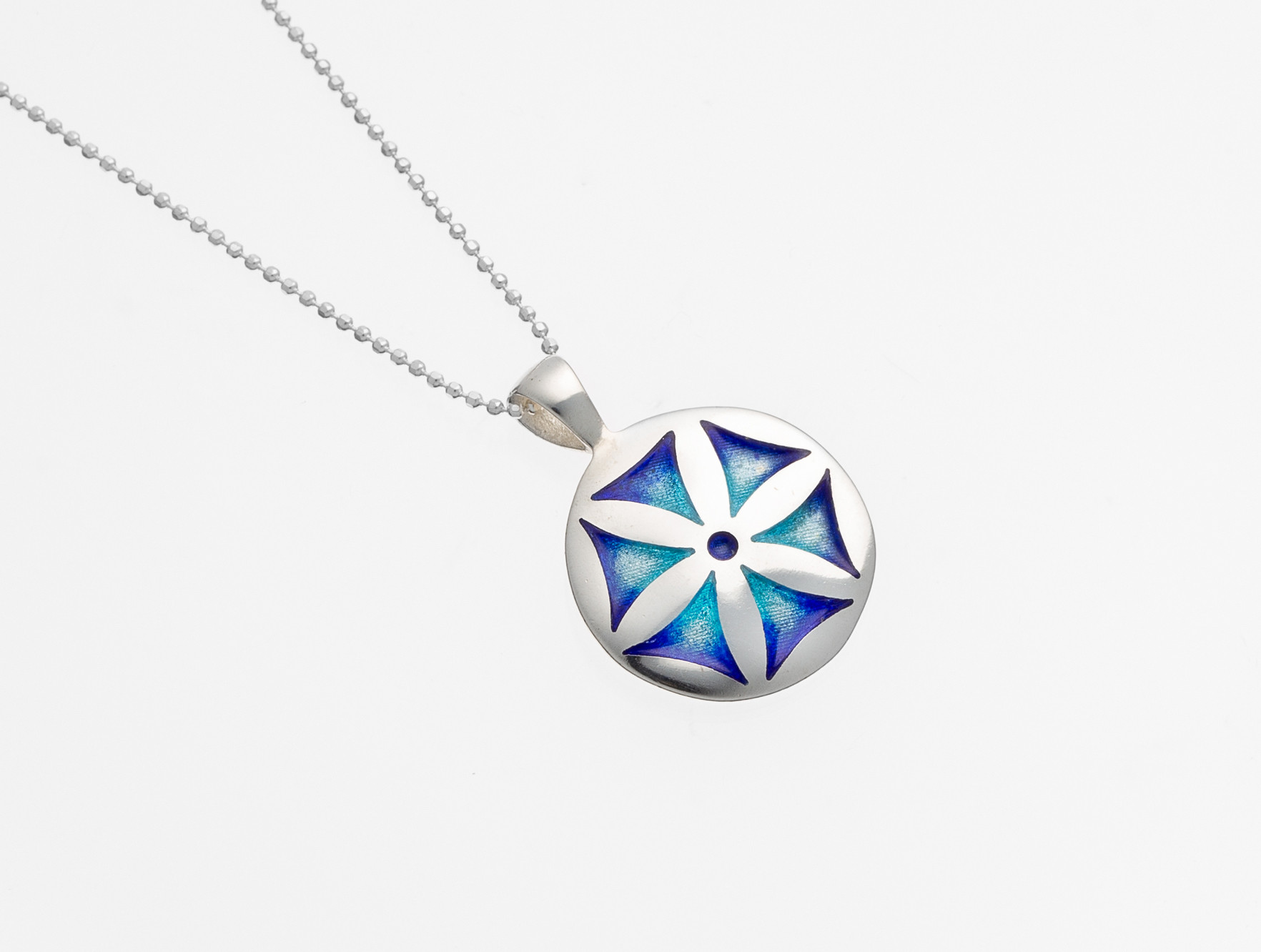 colgante trisquel plata / cadena
